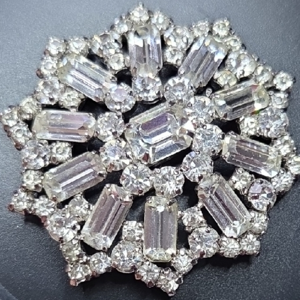 Vintage Jay Flex Sterling Rhinestone Brooch